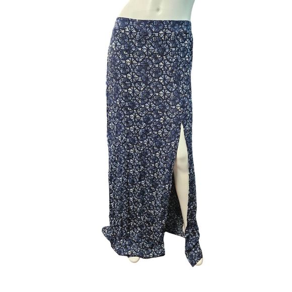 Windsor Dresses & Skirts - Windsor Blue Maxi Skirt Small Printed Boho